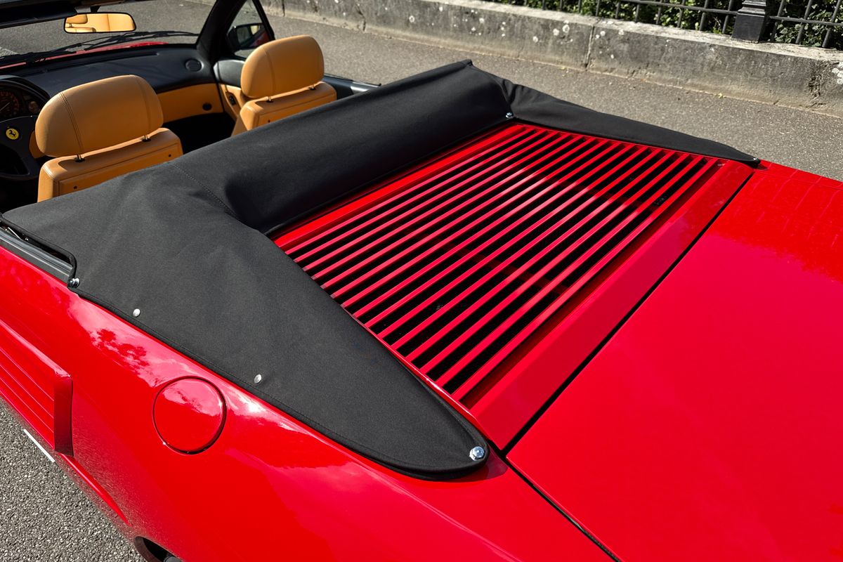 Ferrari Mondial T Cabriolet