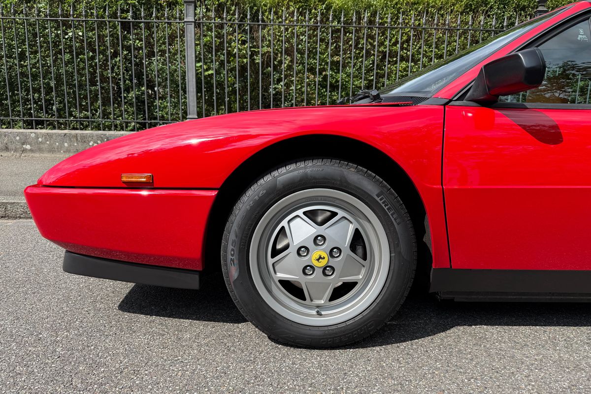 Ferrari Mondial T Cabriolet