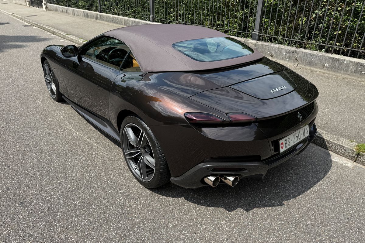 Ferrari Roma Spider