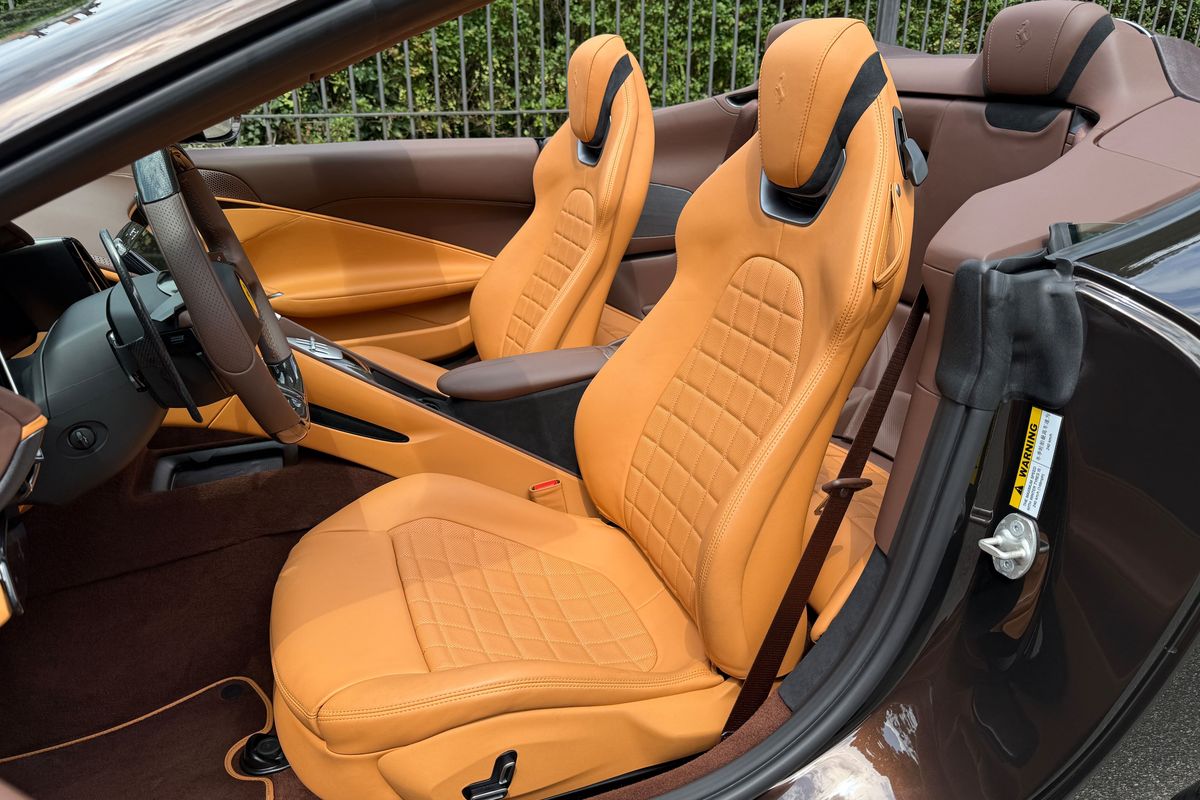 Ferrari Roma Spider