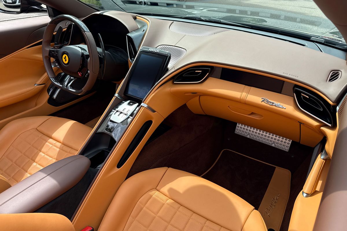Ferrari Roma Spider