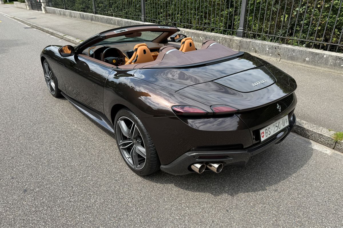 Ferrari Roma Spider