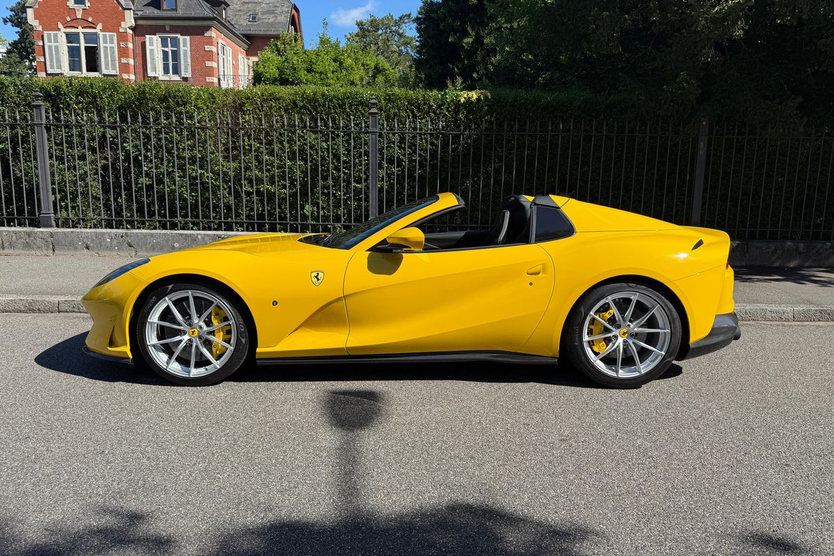 Ferrari 812 GTS