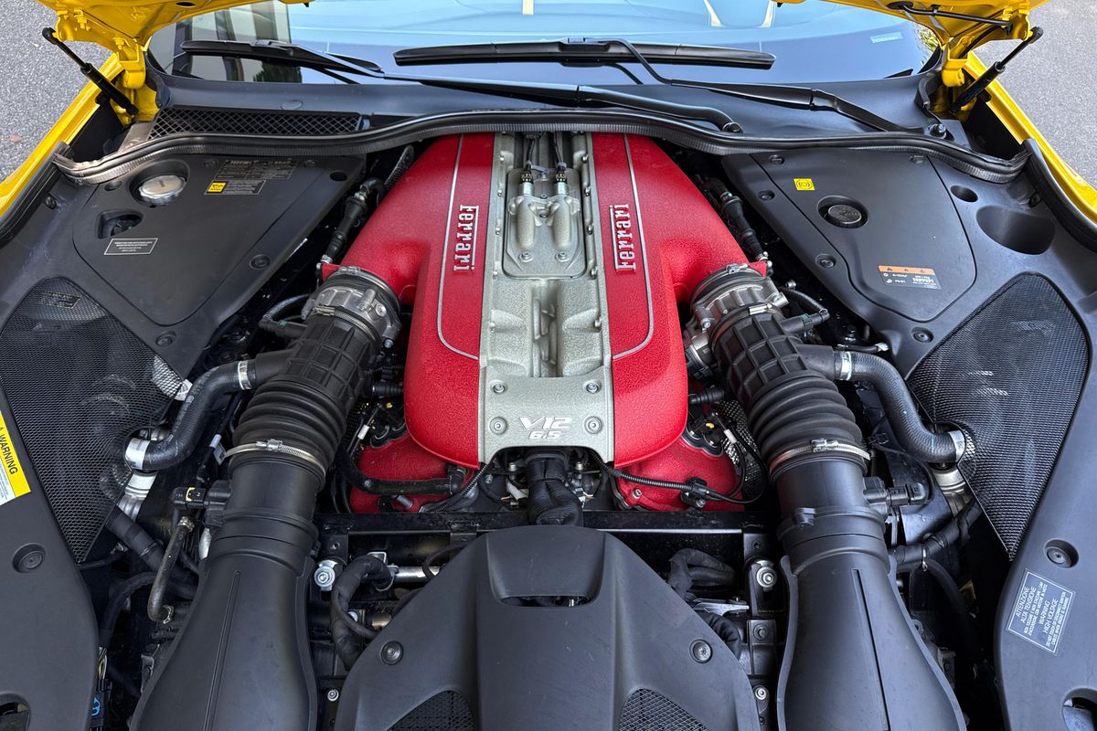 Ferrari 812 GTS