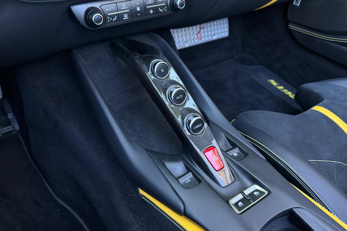 Ferrari 812 GTS