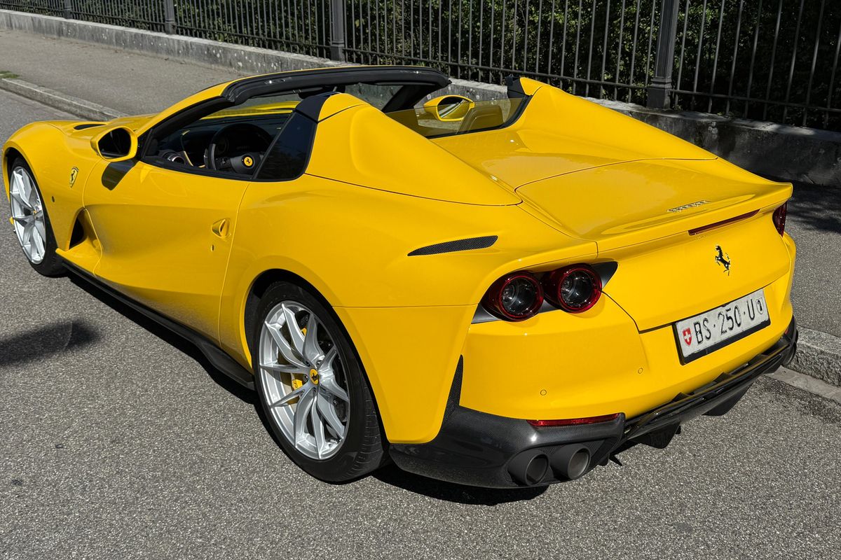 Ferrari 812 GTS