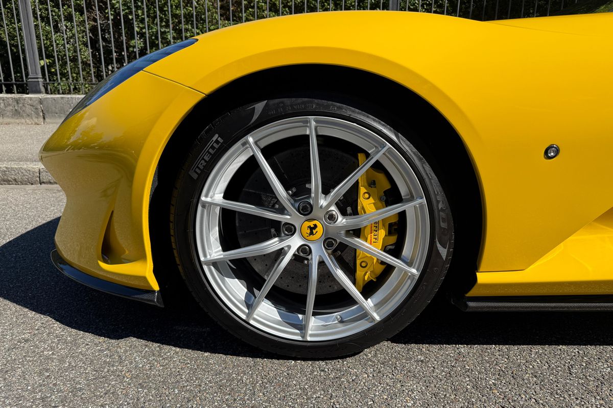 Ferrari 812 GTS