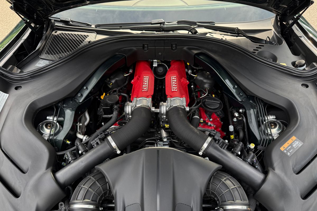 Ferrari Roma Spider
