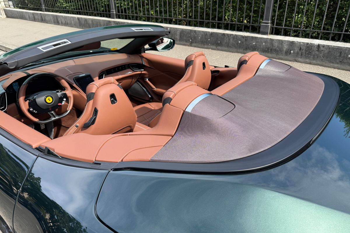 Ferrari Roma Spider
