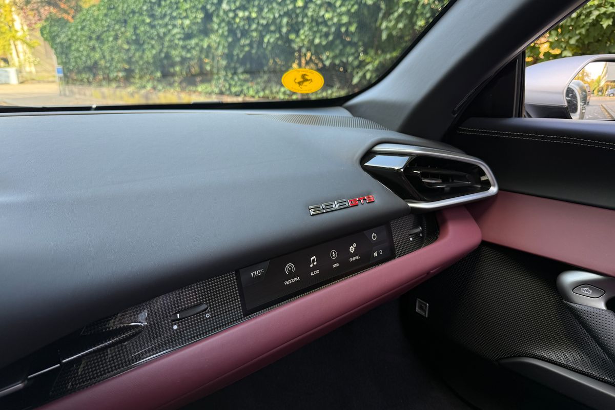 Ferrari 296 GTS