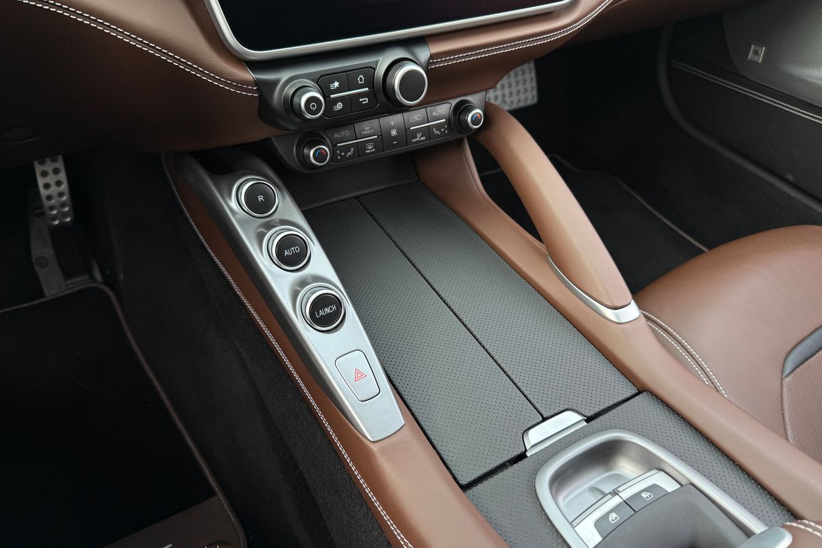 Ferrari GTC4 Lusso T