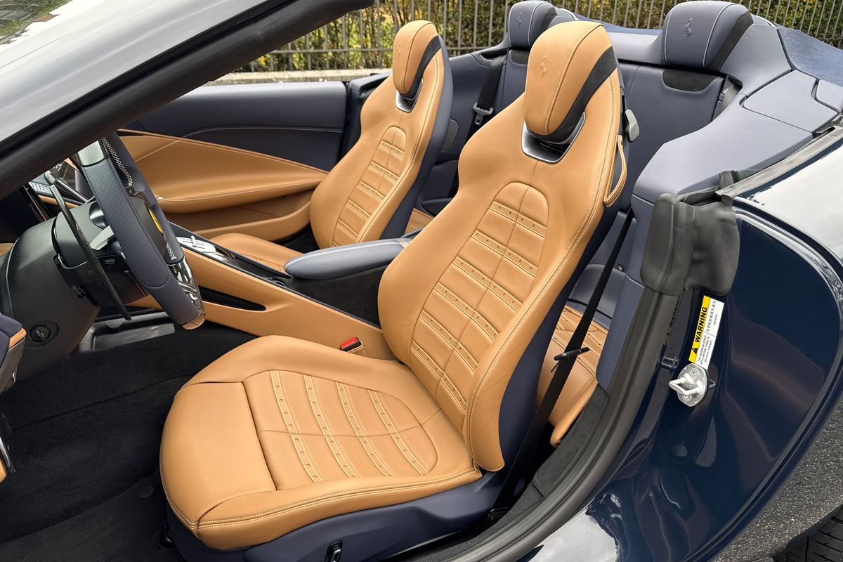 Ferrari Roma Spider