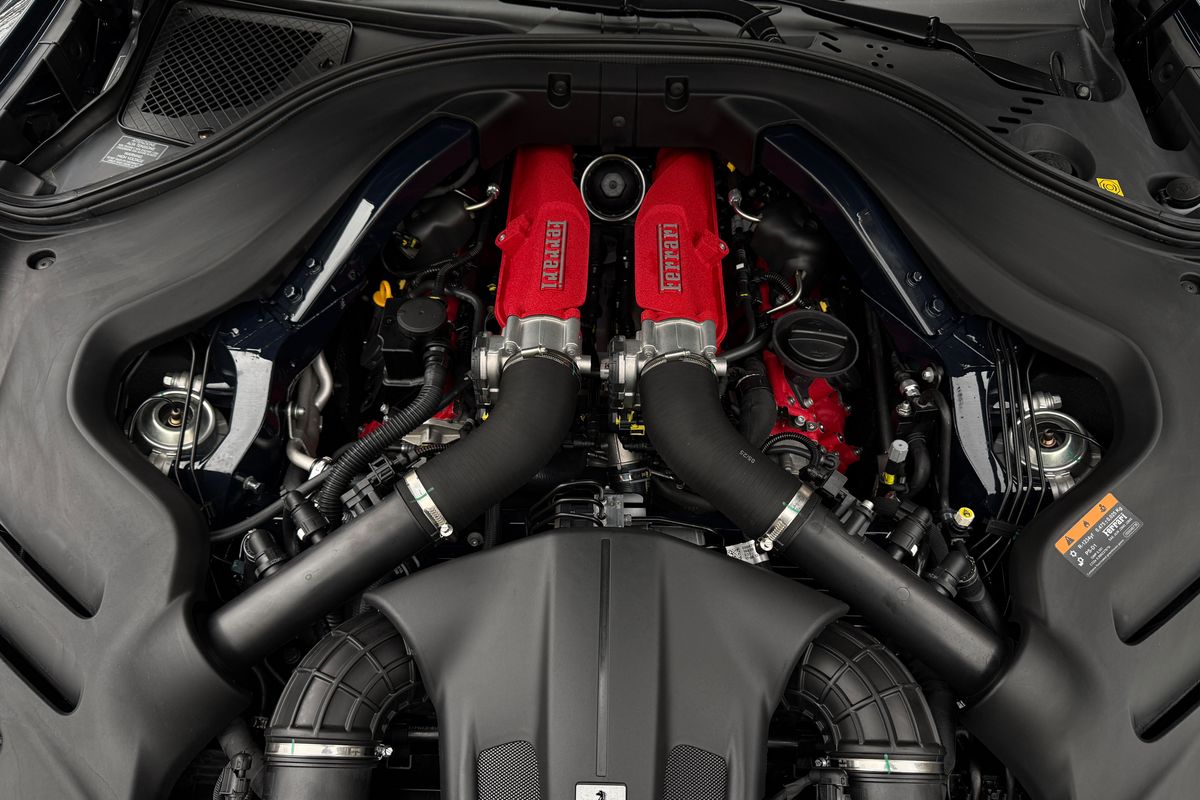 Ferrari Roma Spider