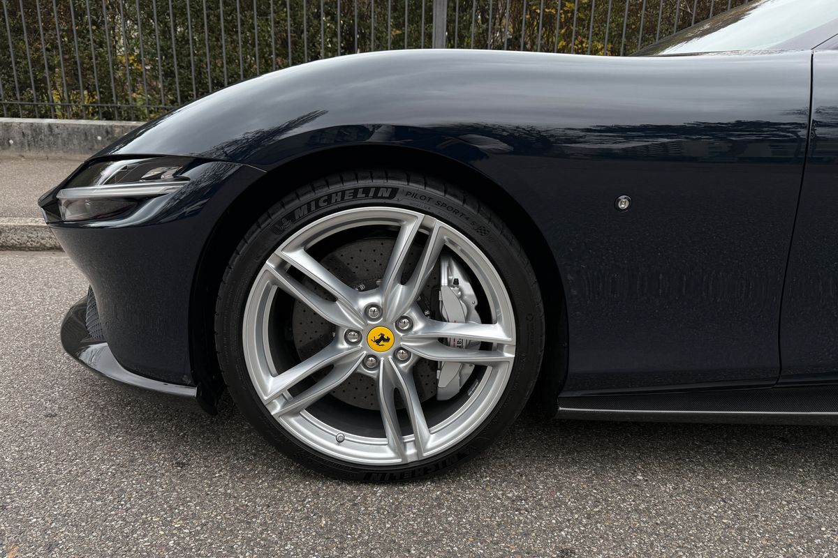 Ferrari Roma Spider