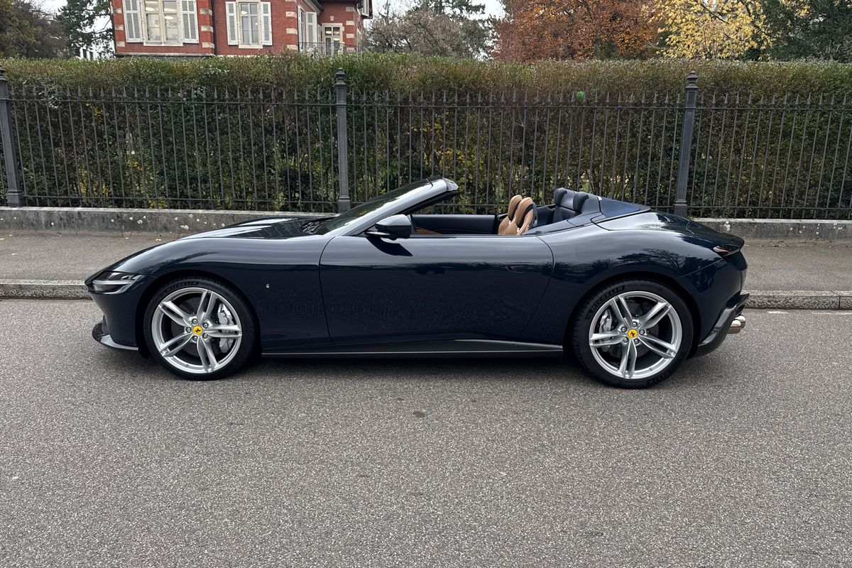 Ferrari Roma Spider