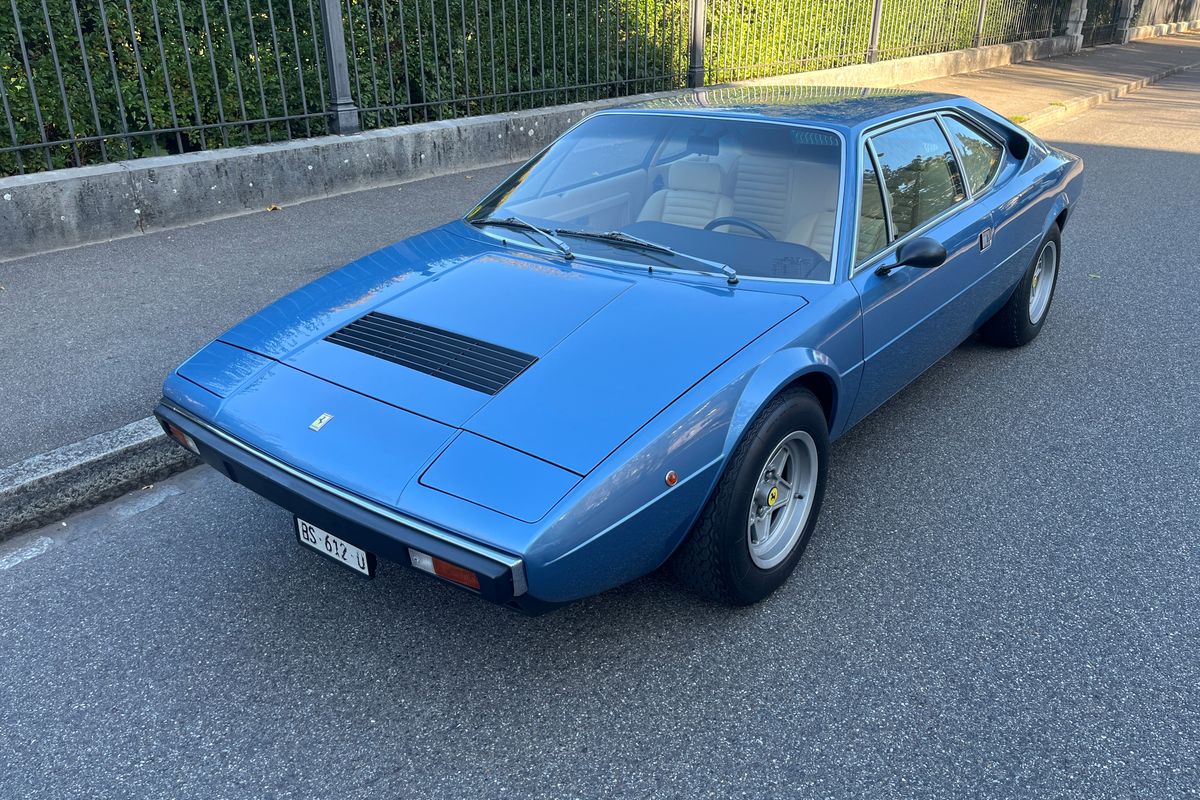 Ferrari Dino 308 GT4