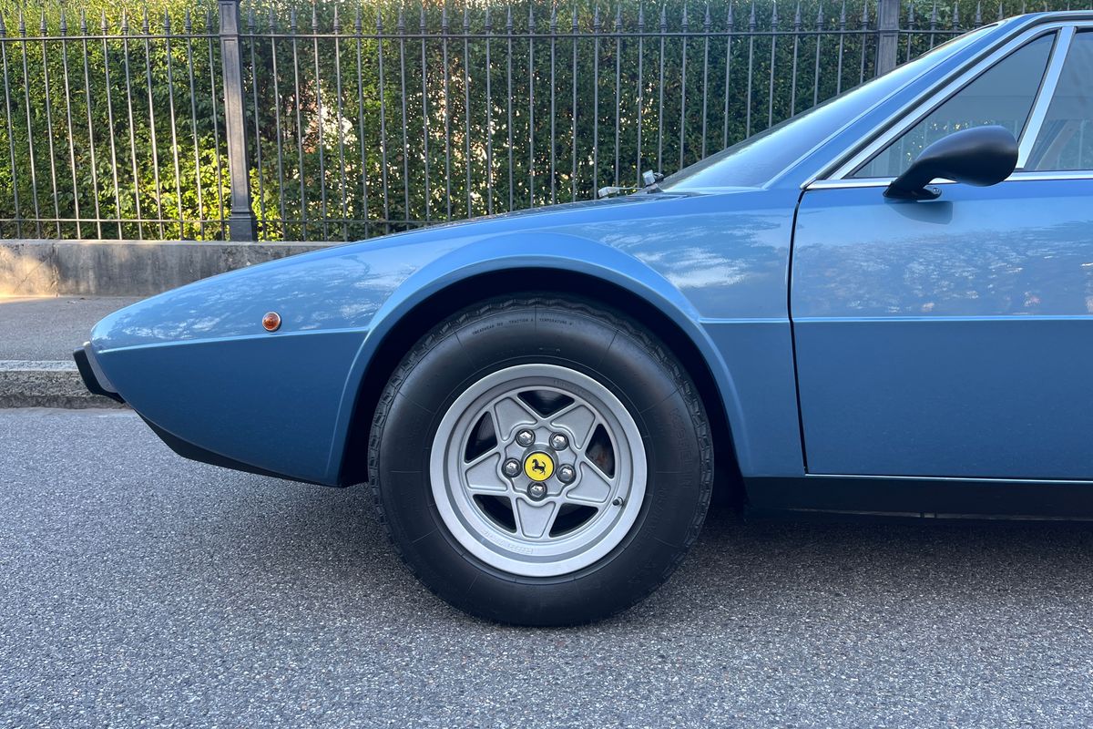 Ferrari Dino 308 GT4
