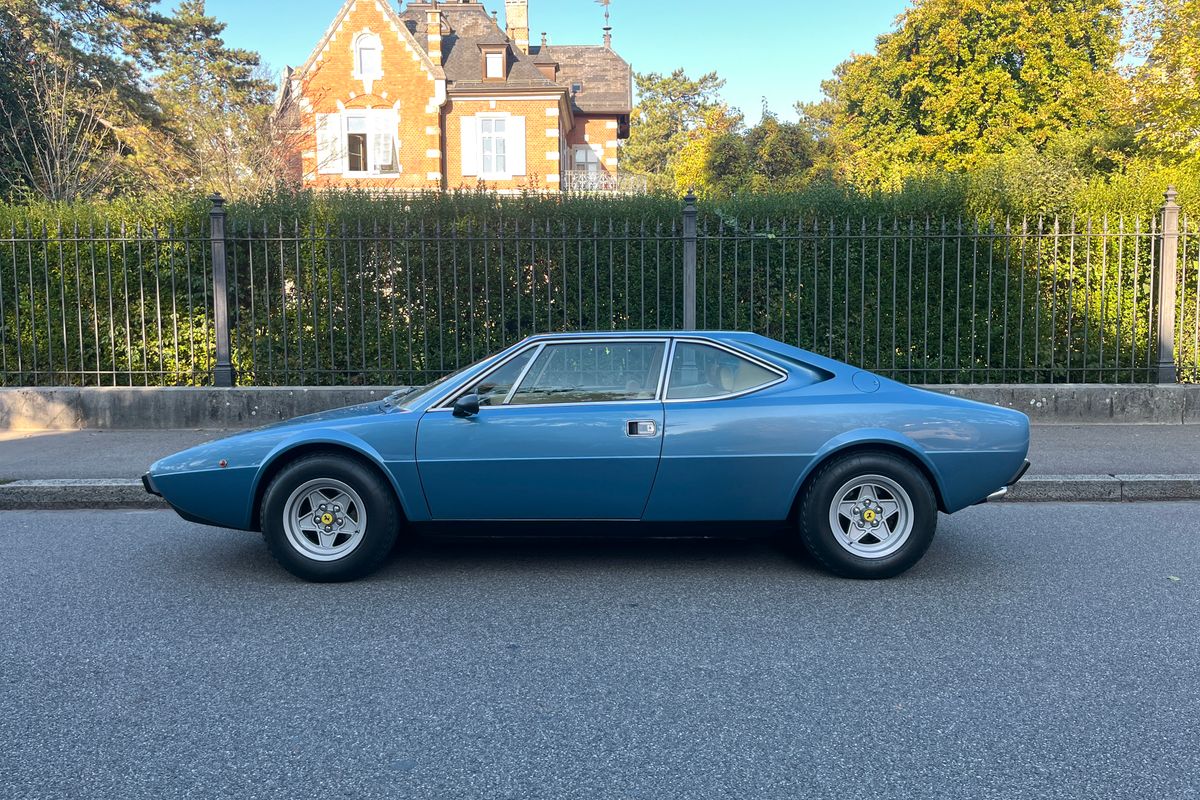 Ferrari Dino 308 GT4