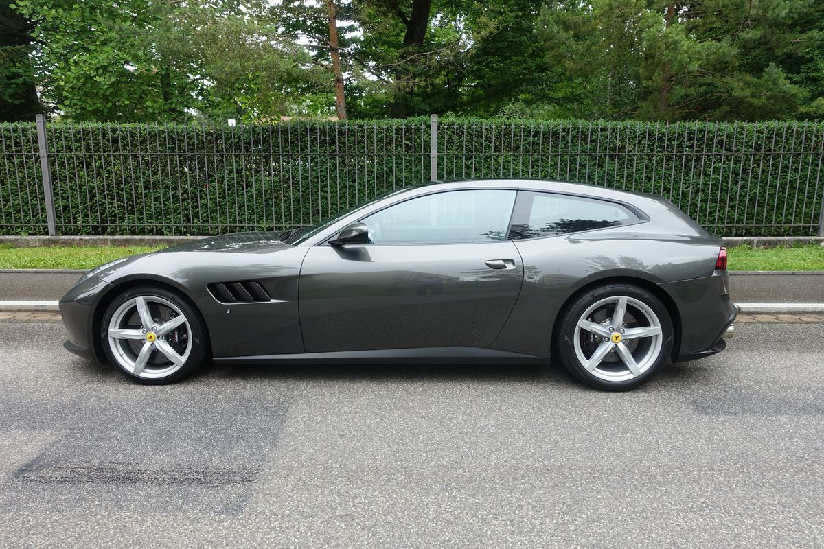 Ferrari GTC4 Lusso