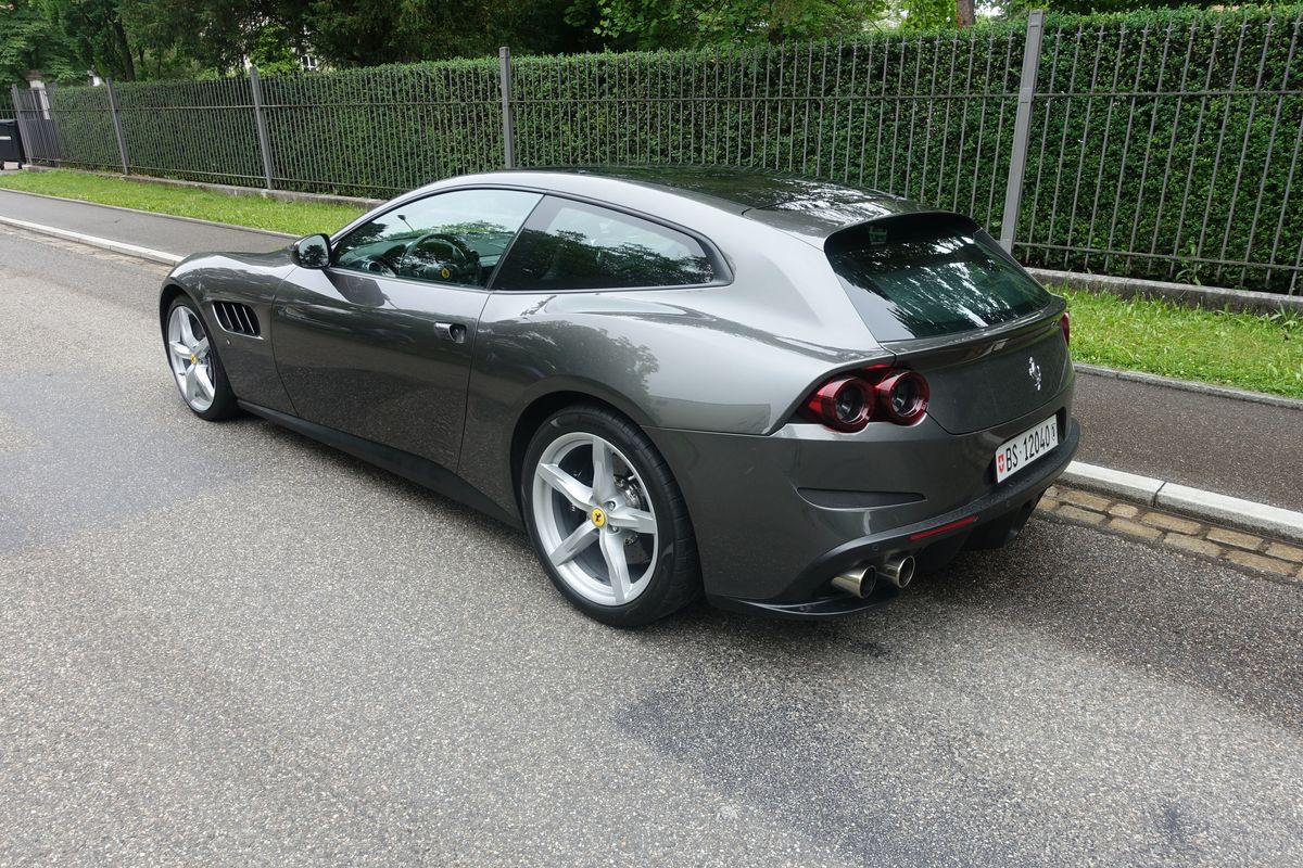 Ferrari GTC4 Lusso