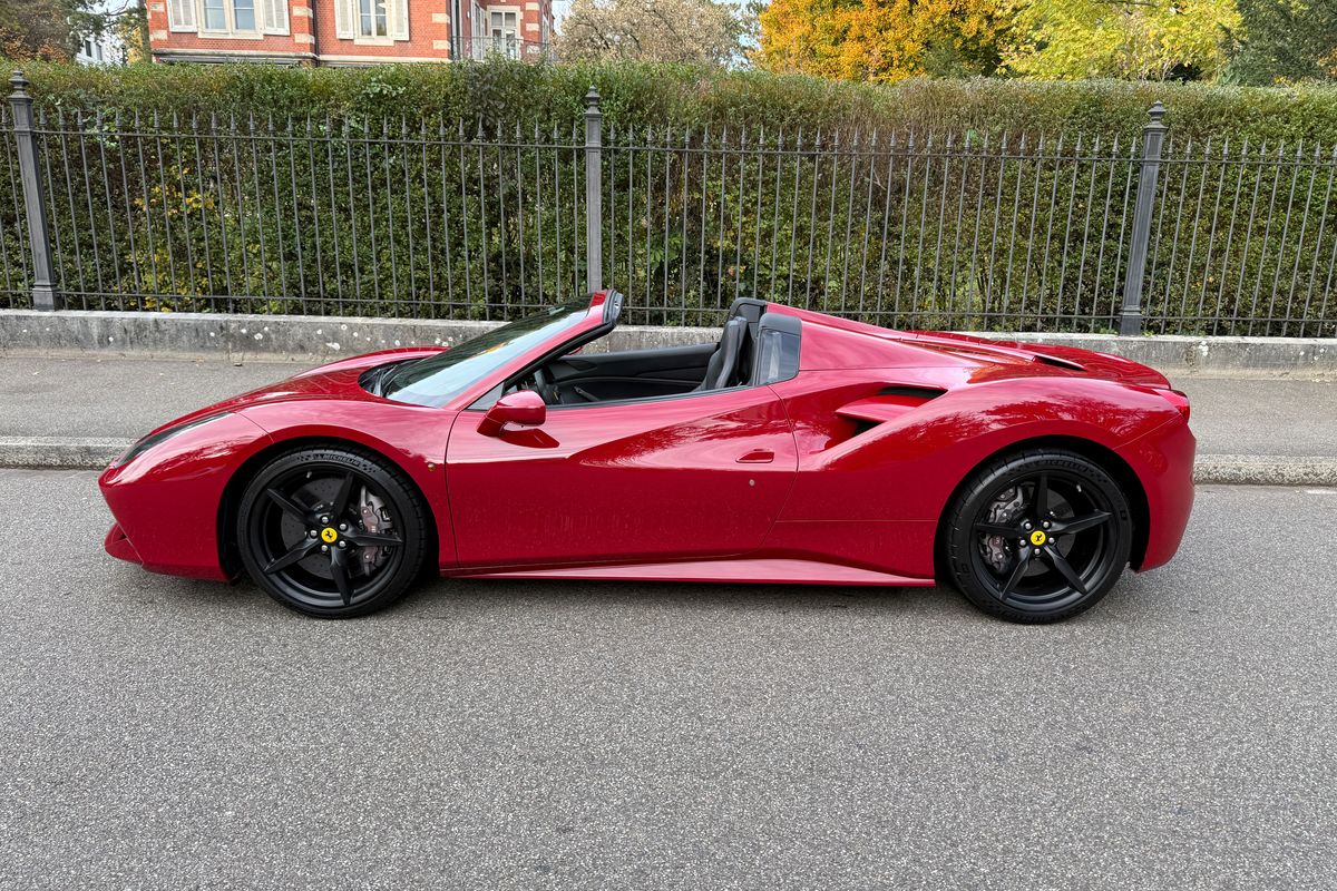 Ferrari 488 Spider