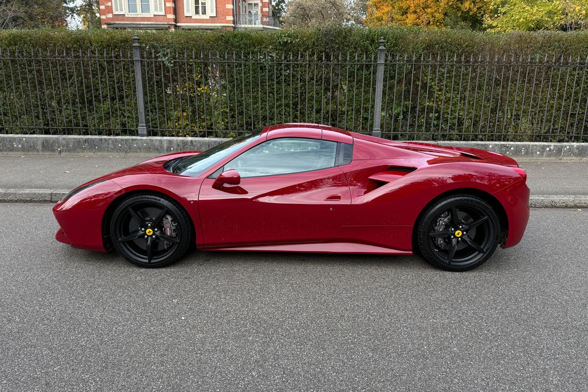 Ferrari 488 Spider