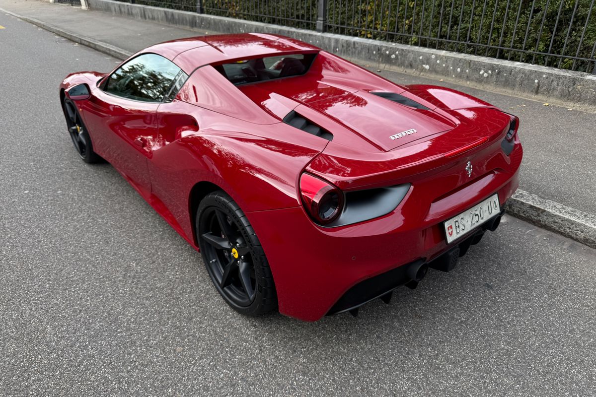 Ferrari 488 Spider