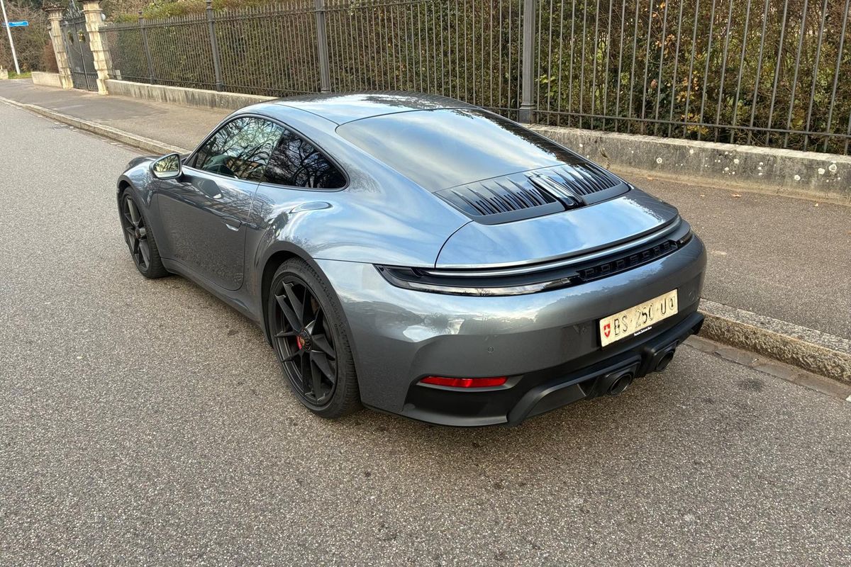 Porsche 911 Carrera GTS PDK