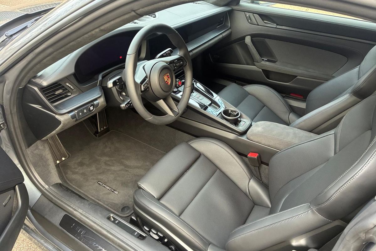 Porsche 911 Carrera GTS PDK