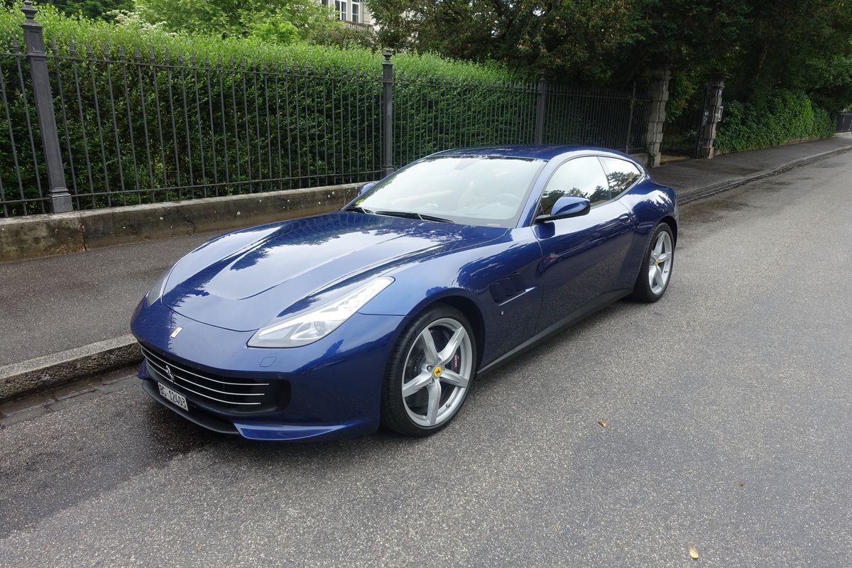 Ferrari GTC4 Lusso T