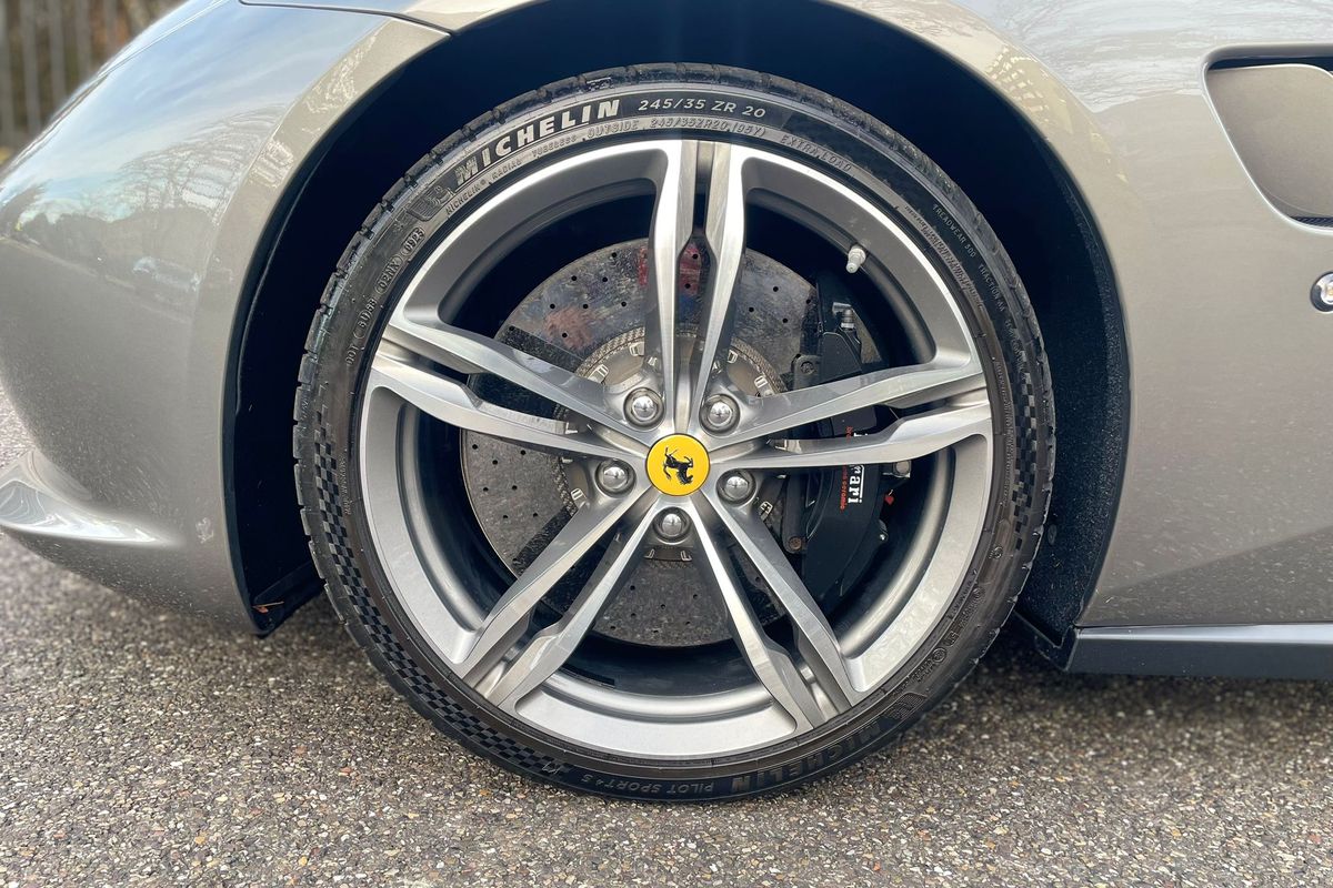 Ferrari GTC4Lusso
