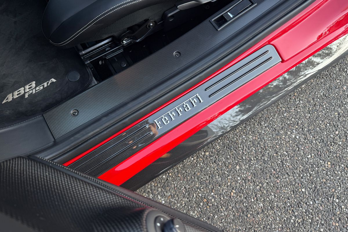 Ferrari 488 Pista
