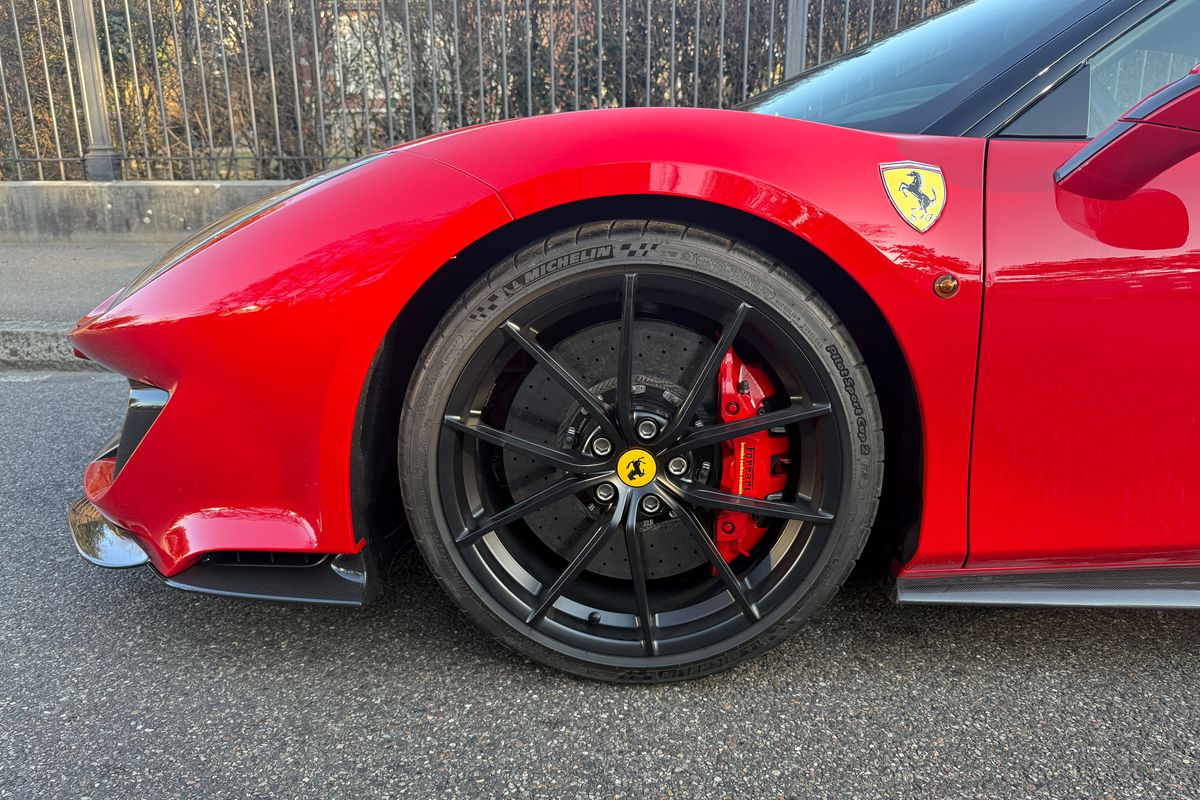 Ferrari 488 Pista