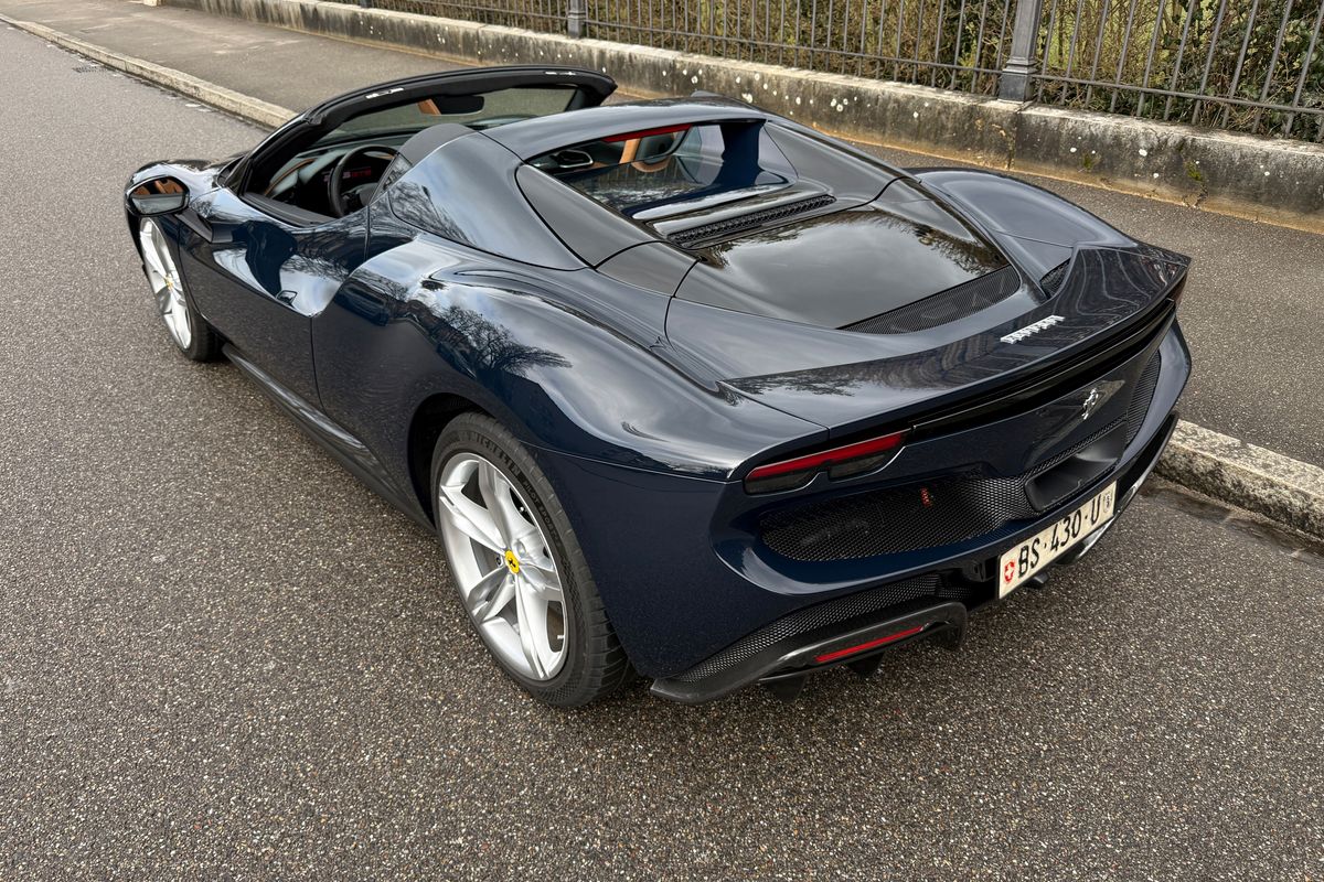 Ferrari 296 GTS