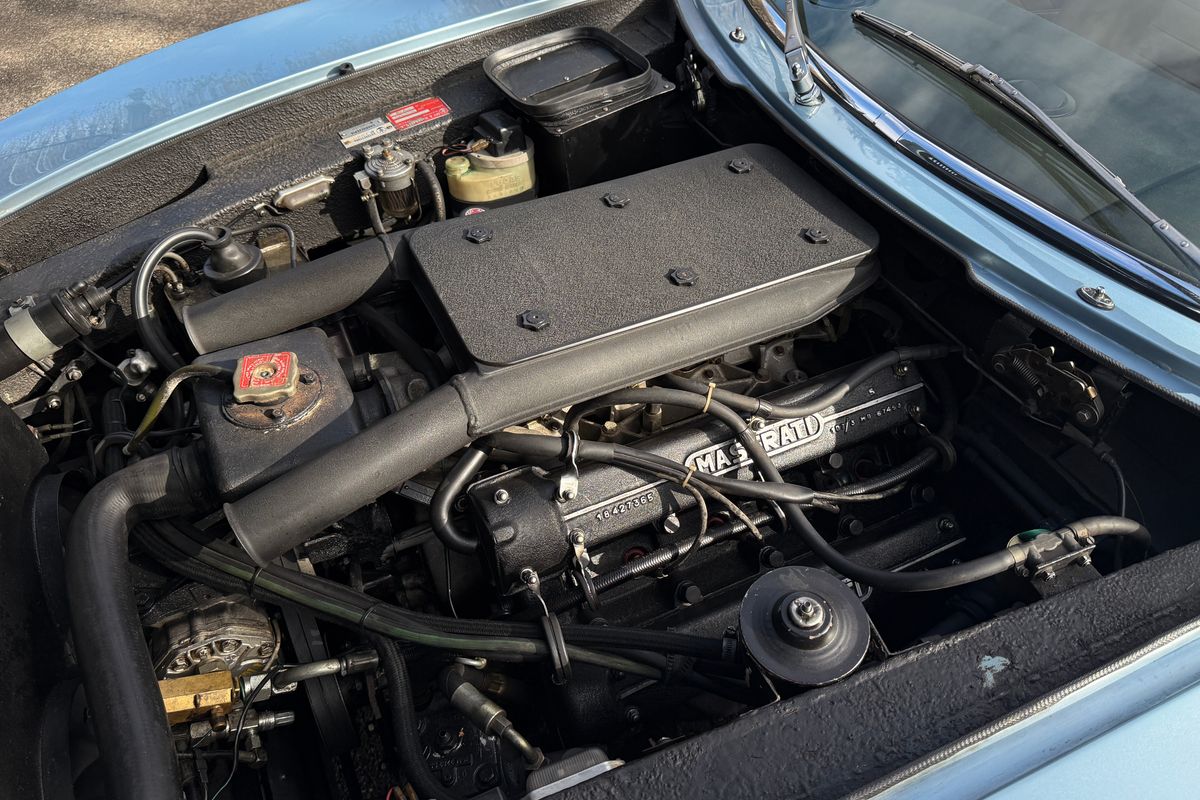 Maserati Indy 4900
