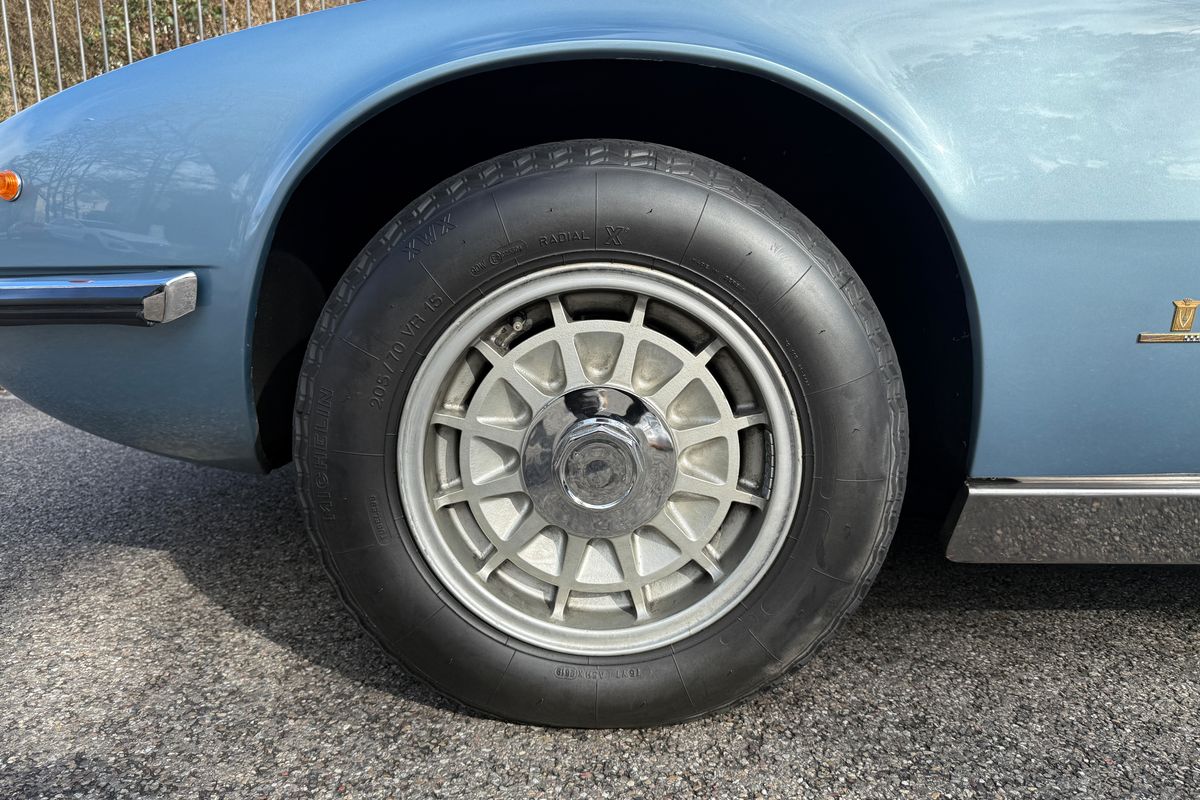 Maserati Indy 4900