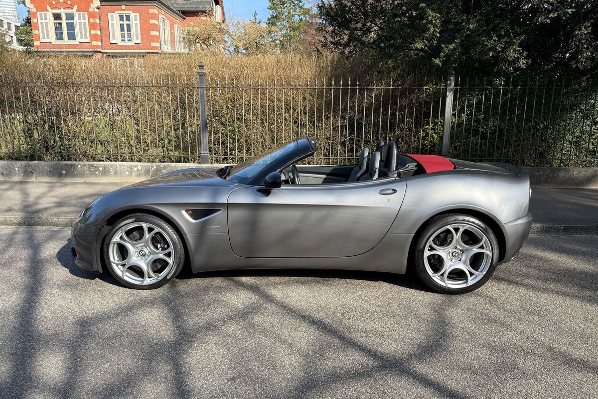 Alfa Romeo 8C Spider