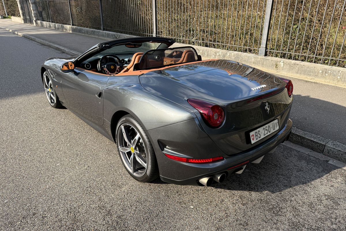 Ferrari California T