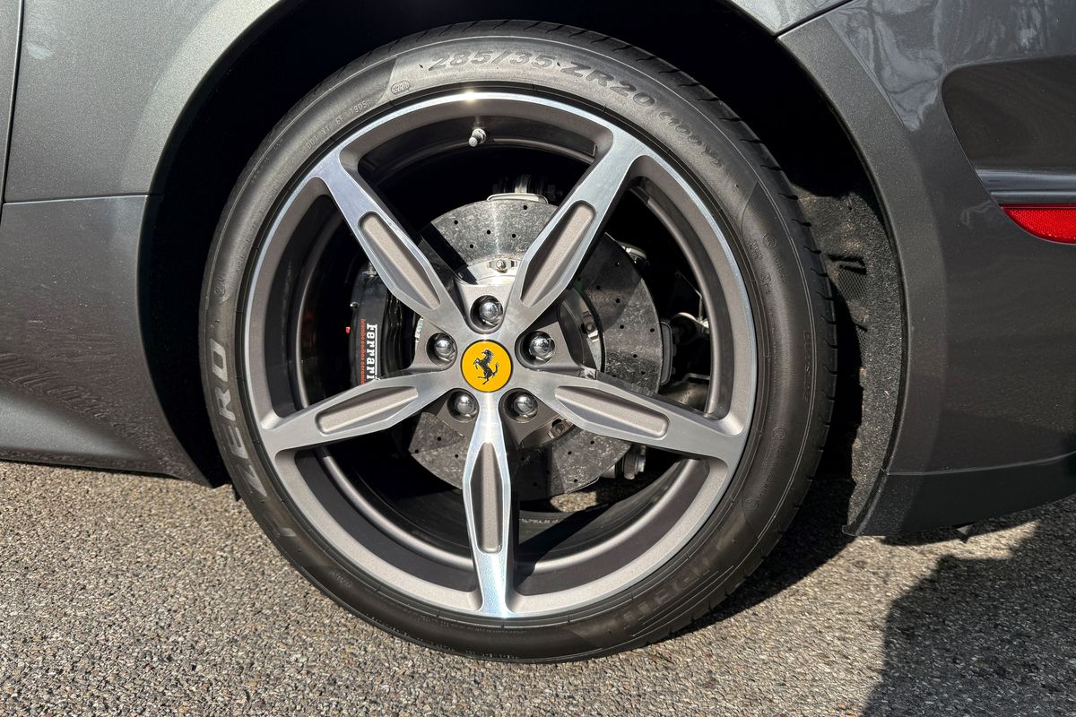 Ferrari California T
