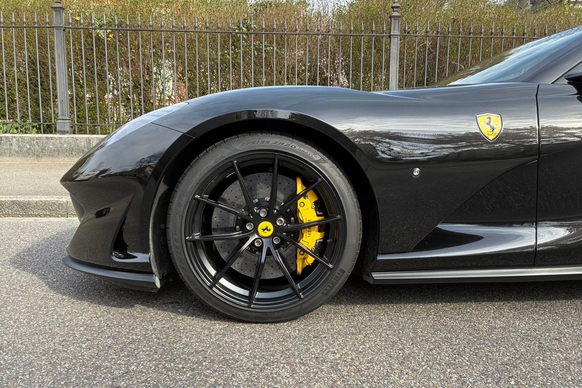 Ferrari 812 GTS