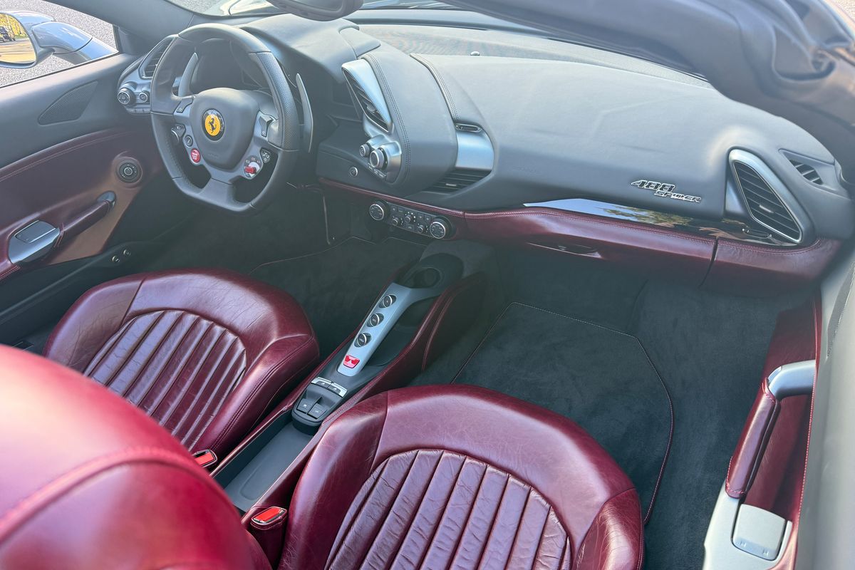 Ferrari 488 Spider 70th Anniversary "Tailor Made"