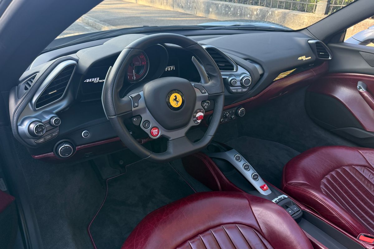 Ferrari 488 Spider 70th Anniversary "Tailor Made"