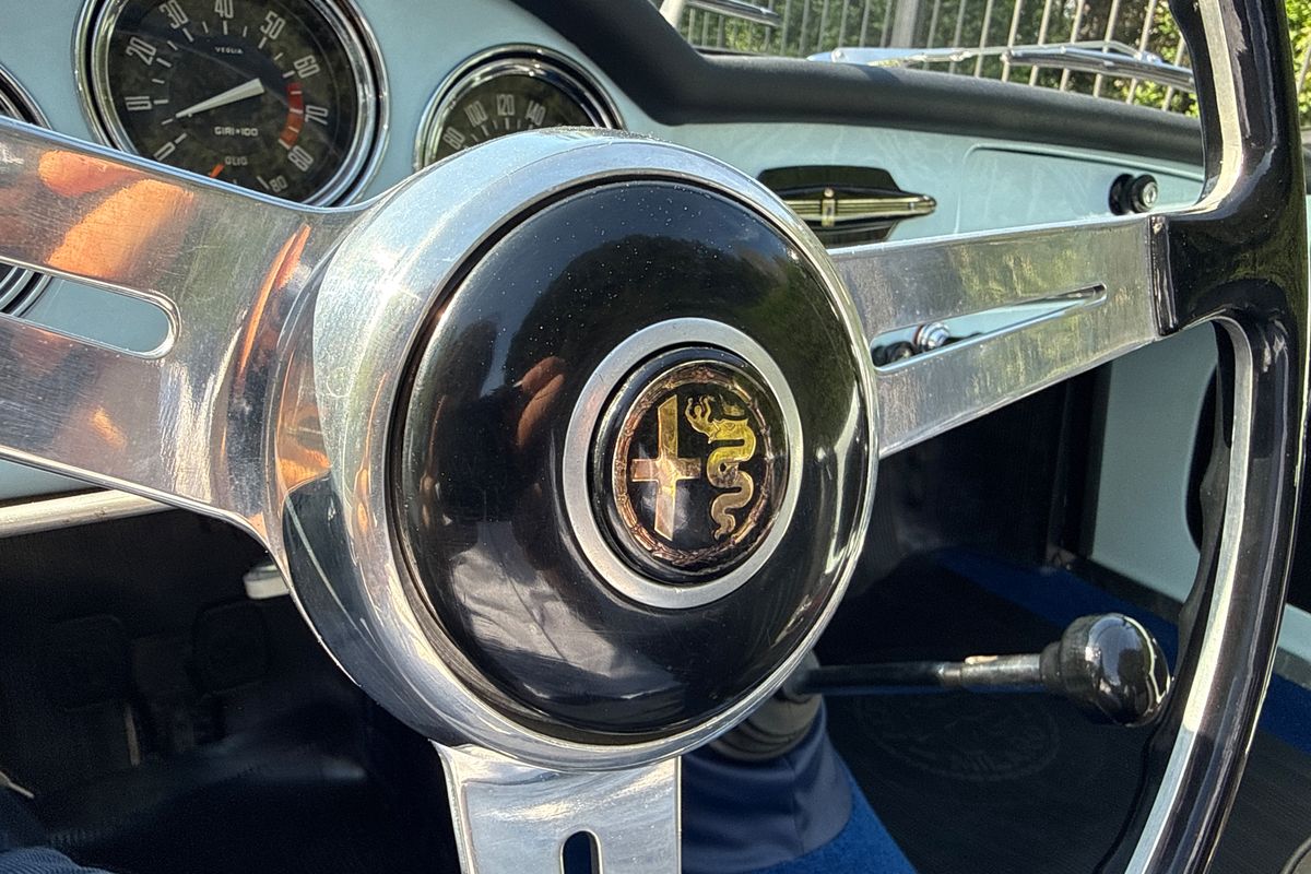 Alfa Romeo Giulia 1600 Spider Veloce