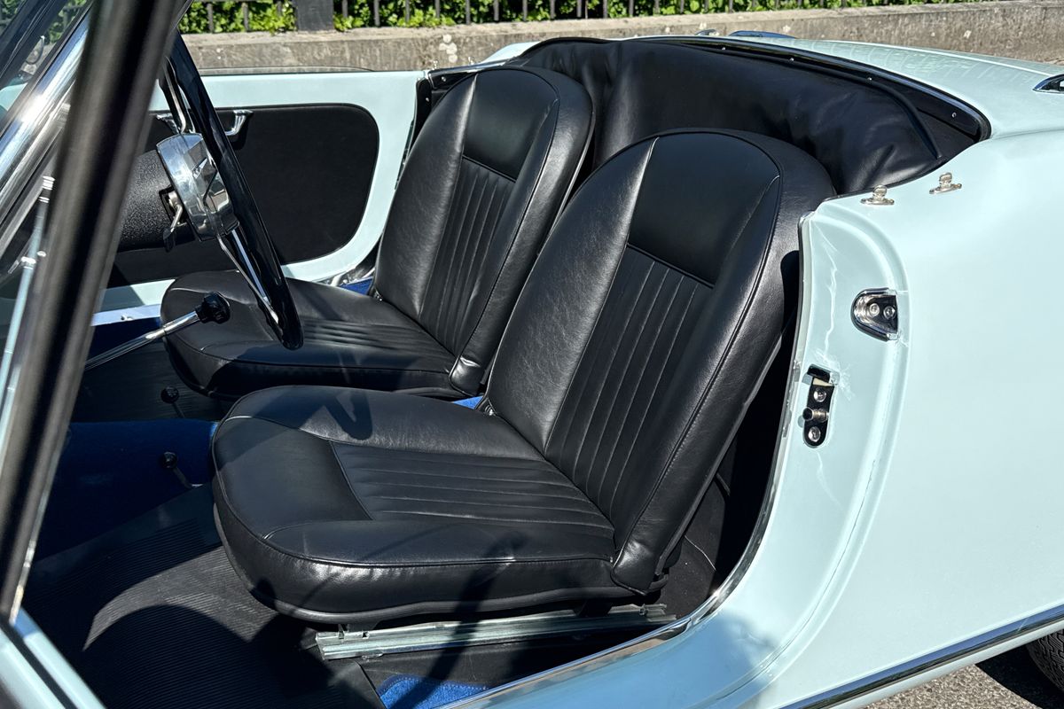Alfa Romeo Giulia 1600 Spider Veloce