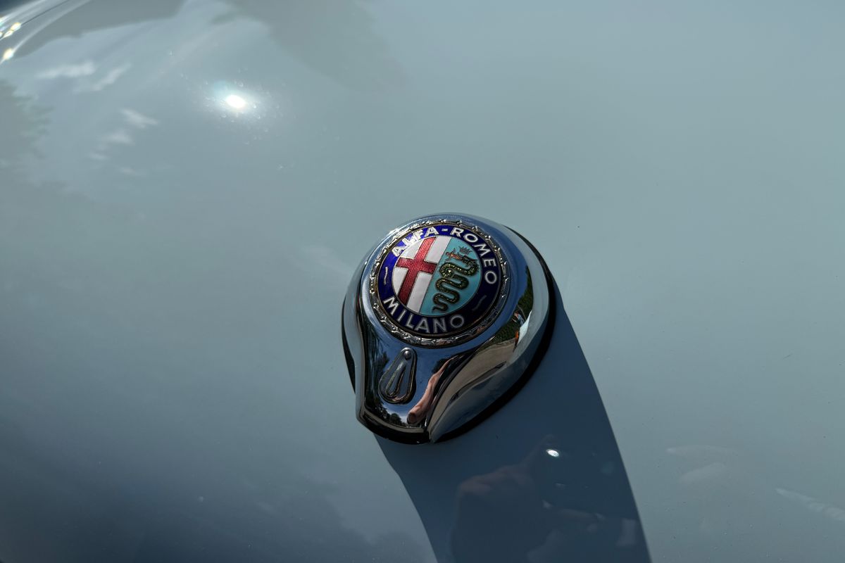 Alfa Romeo Giulia 1600 Spider Veloce