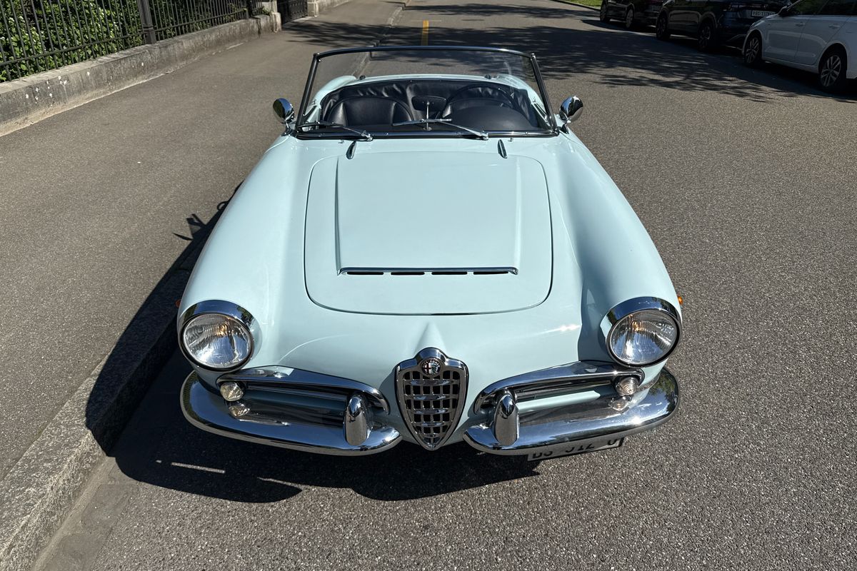 Alfa Romeo Giulia 1600 Spider Veloce