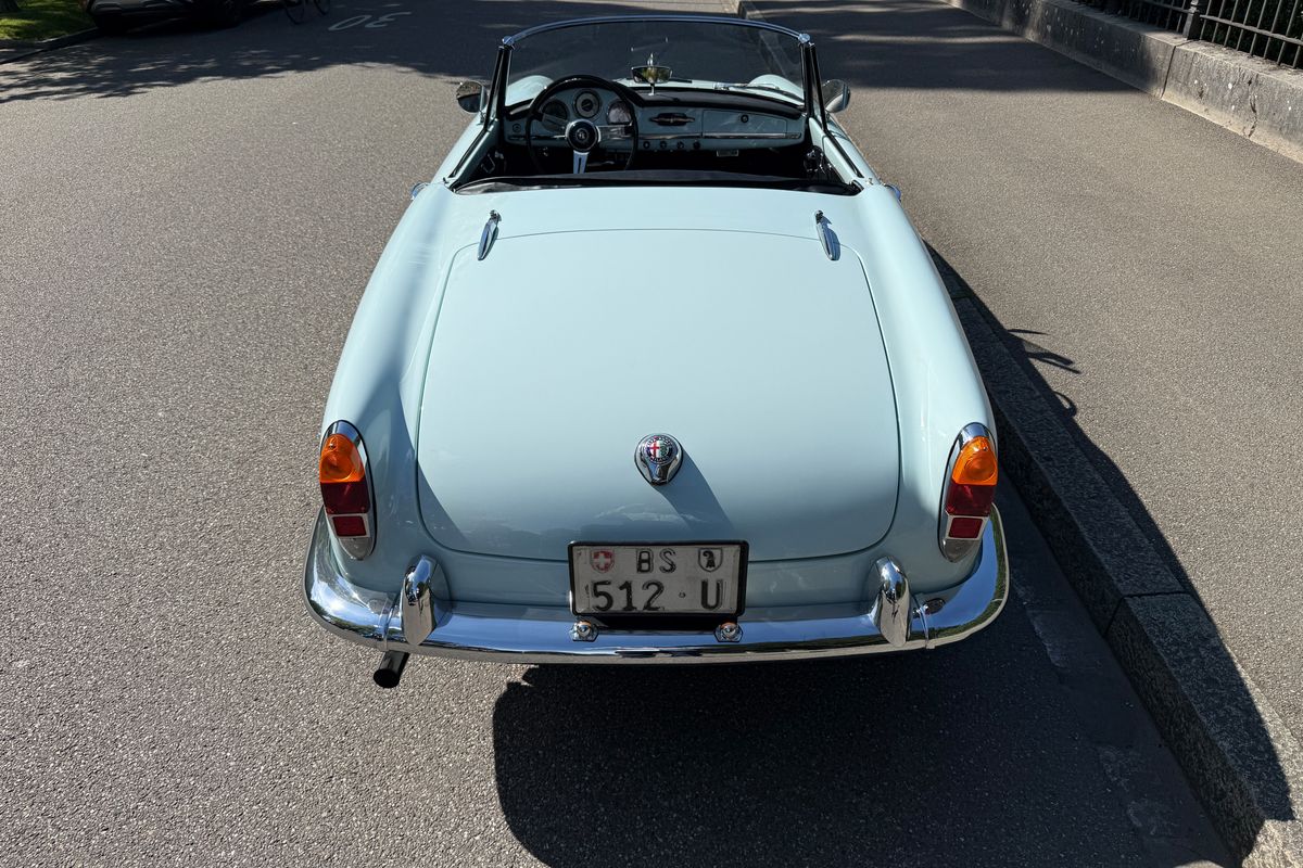Alfa Romeo Giulia 1600 Spider Veloce
