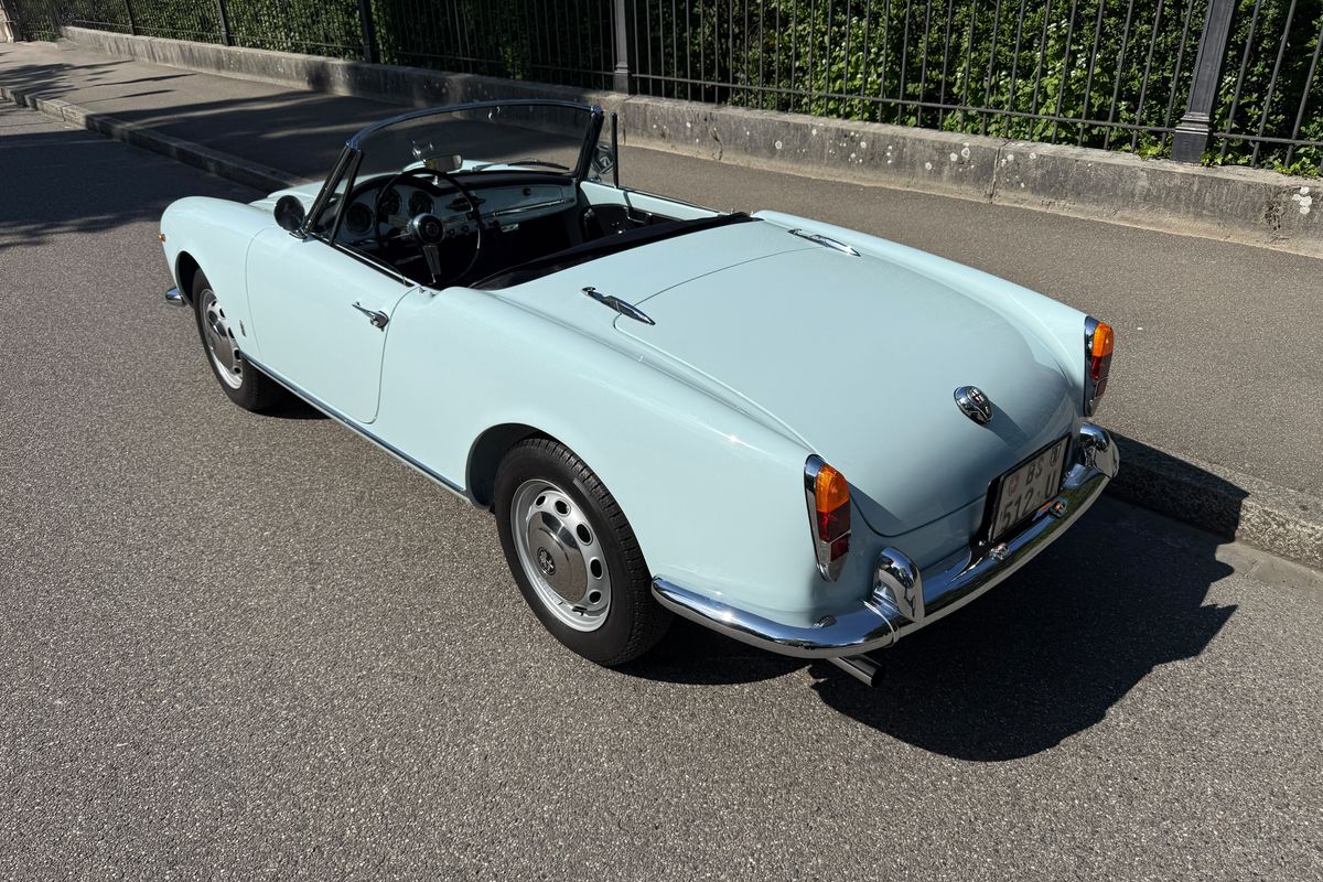 Alfa Romeo Giulia 1600 Spider Veloce