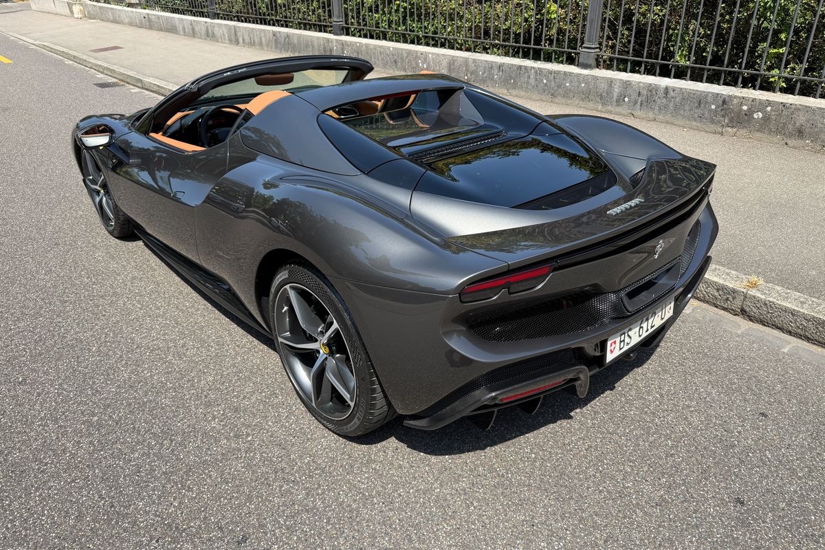 Ferrari 296 GTS