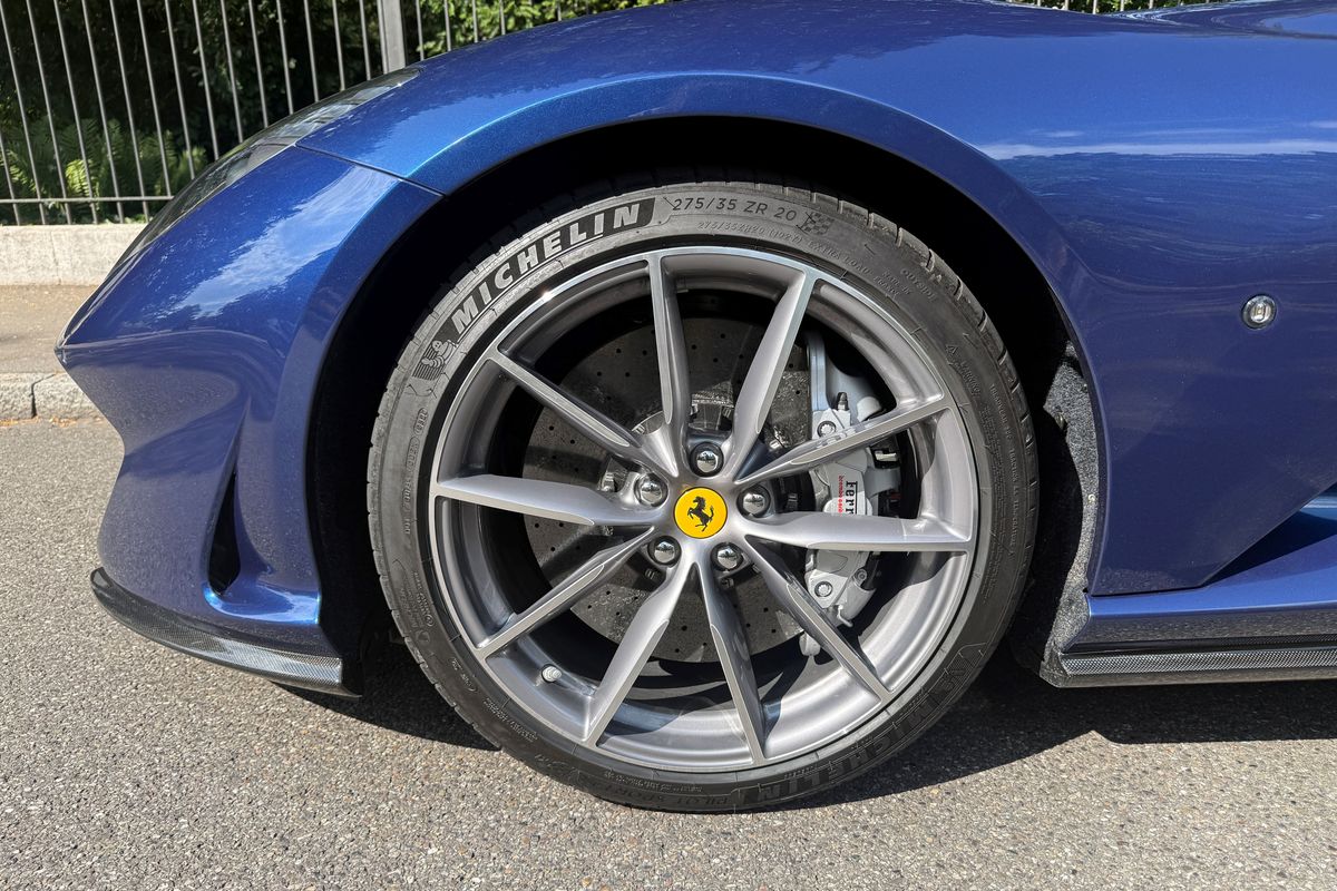 Ferrari 812 GTS